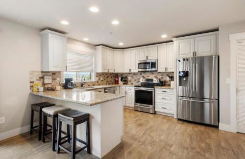 HoneyHomes Spectacular View Home with Amenities - Foto 6