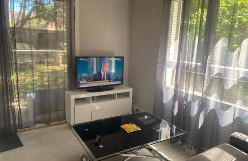 Rez de villa Grand T2 proche plage Marvivo-Sablettes - Foto 4
