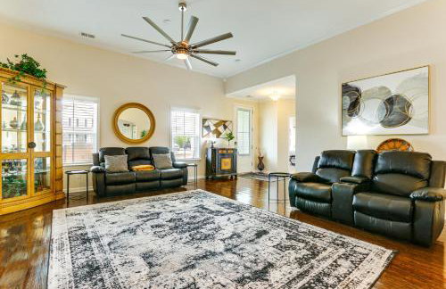 Community Pool! Family-Friendly Savannah Retreat - Foto 1