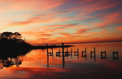 Spacious house- Deep Water Dock Pool Golf Cart Rental available - Foto 6