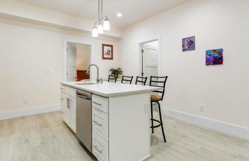 Modern Bellevue Home 10 Mi to Downtown Seattle! - Foto 9