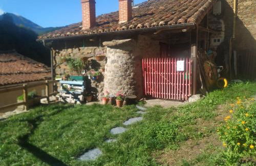 La Casa Roja de Quirós - Foto 33