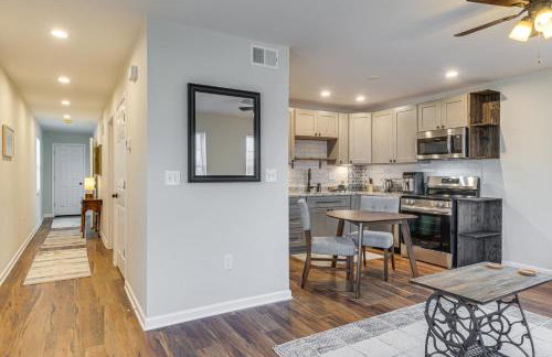 Louisville Charm Near the Derby Apt with Yard! - Foto 7