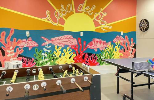 Casa del Sol – Game Room, Firepit & Walk to Beach! - Foto 6