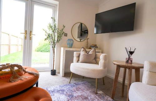 Luxury 3 Bedroom Welsh Valley Retreat With Superfast Wifi - Photo 17