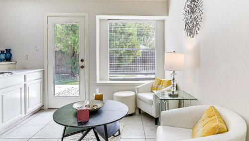 Extended Stay in Sugar Land! Family Home with Yard - Foto 3