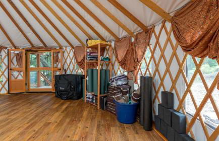 Tranquil Yurt Rental for Two with Soothing Interior on Ranch near San Luis Obispo - Foto 14