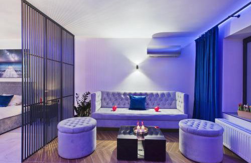 Jacuzzi LoveAparts Marki Romantic Getaway - Photo 14