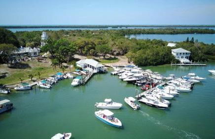 Waterfront Fishermans Retreat - Quick Harbor Access - Heated Pool - Foto 11