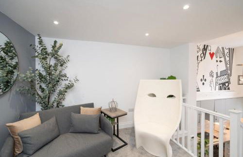 House Of Cards - Photo 8