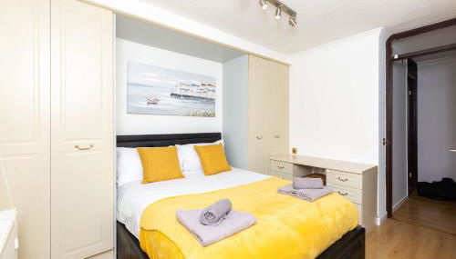 Spacious & Bright 3 Bedroom House in Peterborough - Foto 4