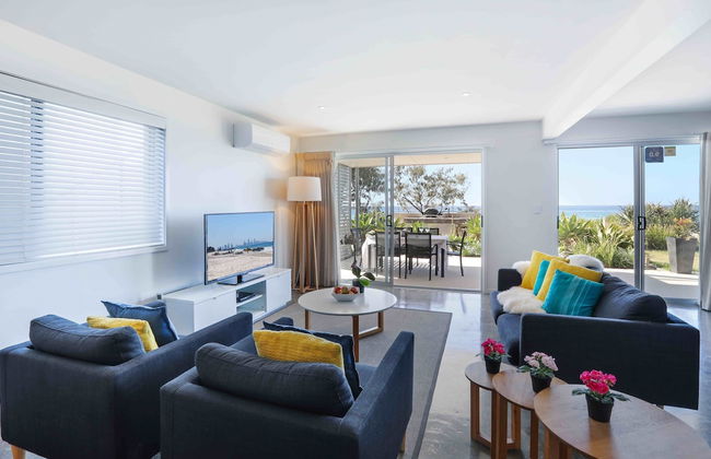 Sandbox Luxury Beach Front Apartments - Foto 24