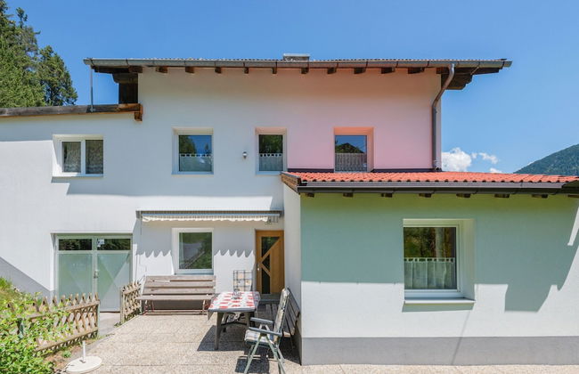 Chalet in Tyrol Near Ski Resort - Photo 39