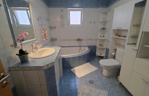 Mirabilia Guest House - Photo 22