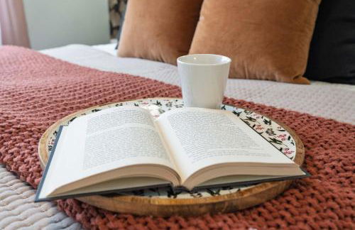 Stone Flora 2BR Condo Near Downtown and Bay - Photo 17