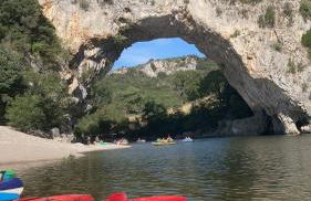 Gîte LE BOIS FLOTTE spacieux 120 m2 6 personnes Lagorce vallon pont d arc Ardèche - Foto 12