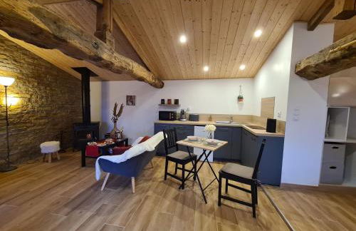 Refuge Insolite avec balnéo privative en forêt - Foto 9