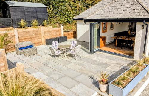 Fresh Modern Home, Stunning Views, Great Location - Foto 25