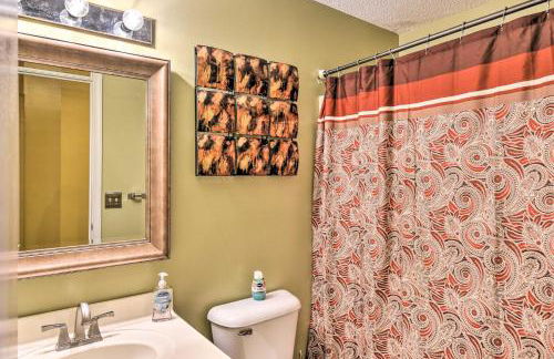 Hampton Home with Fireplace and Close to Beaches! - Foto 20