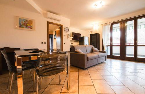 Appartamento Luminoso con Terrazzo, Milano Fiera - Foto 6