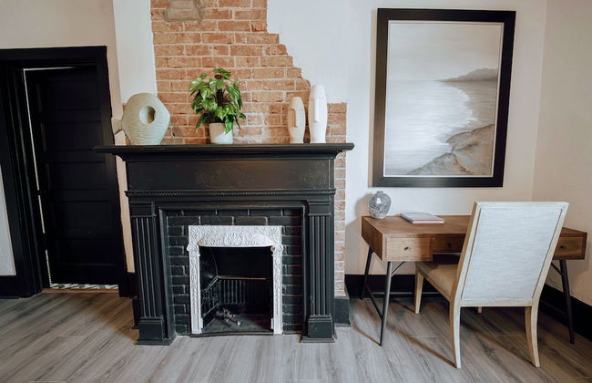 Cozy 6BR Home Near Plaza Dist -sleeps 15 - Photo 9