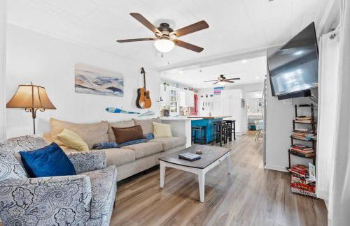 Dolphin Cove - Whole WATERFRONT House with Dock - Foto 35