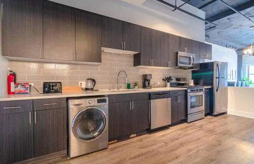 McCormick Place Huge 2BR Cozy Loft Suite with Optional Parking Sleeps 8 Near Soldier Field and Grant Park - Foto 14