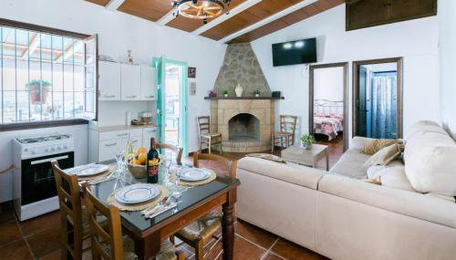 Stunning Home In La Puebla De Los Infan - Photo 4
