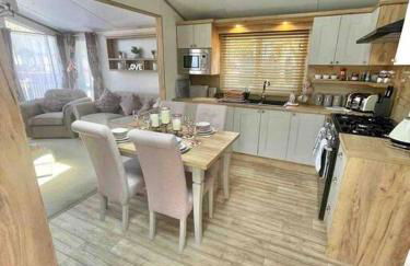 Hartland Lodge - White Cross Bay Holiday Park - Foto 12