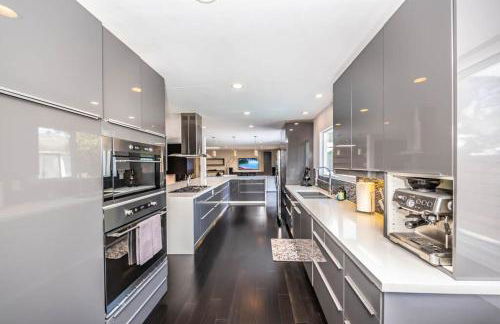 Luxury 3BR with Cabana Oasis Pool & Style - Foto 70