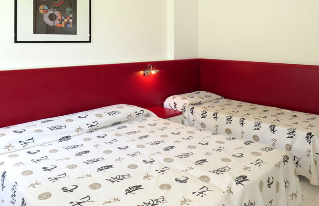 2 bedroom Apartment in Lignano Sabbiadoro with swimming pool and garden - Photo 8