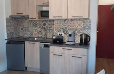 Studio climatisé avec une place de parking et classé 2 étoiles à la Faviére - Foto 12