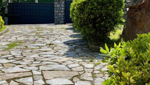 Villa privada con jardín &BBQ cerca de playas - Foto 3