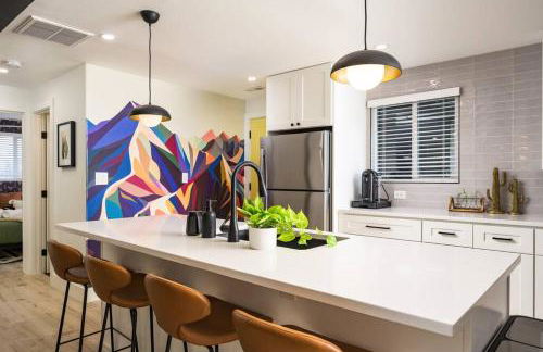 Wild West Disco Haus! Sleeps 12, Hot Tub + Gym! - Foto 29