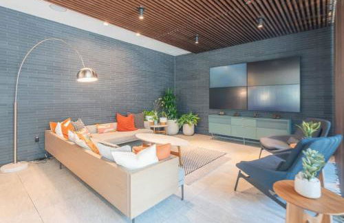 Stylish 1BD - Pool, Gym, Parking, W-D - Sleeps 4 - Foto 6