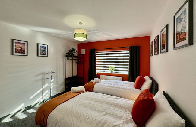 Sandringham House Serene Escape Cottage - Photo 14