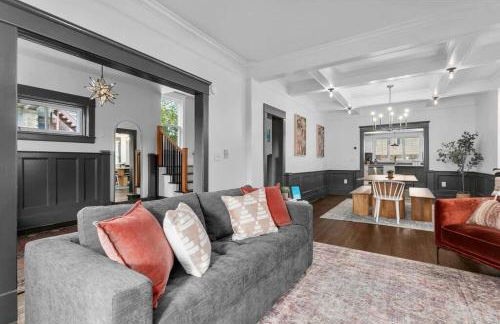 Walnut Remodeled Modern 5BR Home Walkable King Bed - Foto 6