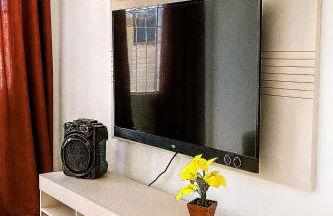 Casa Confortável com duas vagas de garagem e ótima localização - Foto 1