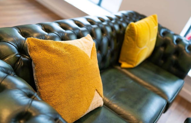 Bissets Bond - Converted Warehouse - Photo 10