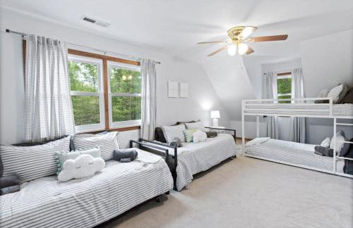 Wooded Retreat with game area and hot tub - Foto 20