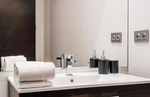 Edificio Calixto by Plaza Mayor Apartamentos - Foto 16