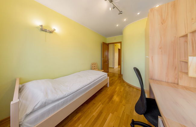 InnHome Apartments on Vorovskogo 36b - Photo 9