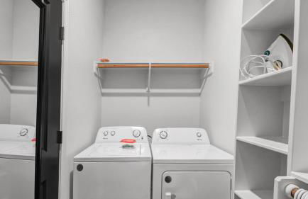 Charming & Spacious Hideaway by Downtown Bryan - Photo 8