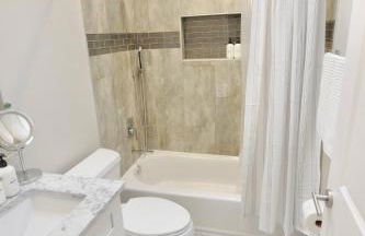 Stroll to The Hip Strip From Shaw Basement Suite - Foto 23