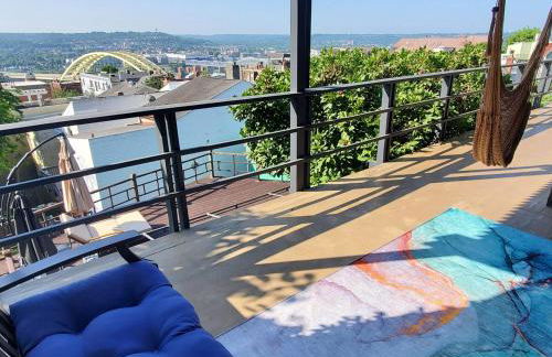 Mt Adams Lookout with Best City View and Parking - Foto 73