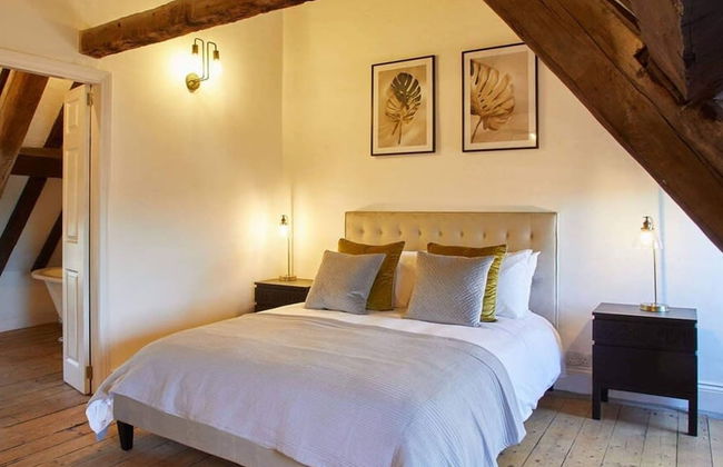 Host & Stay - The Coach House - Photo 7