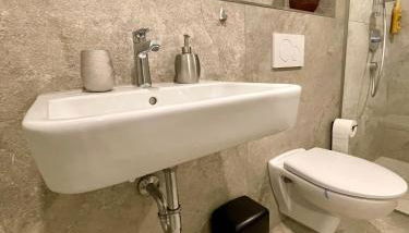 Goldstadt Grand Suite- City Apartment Zentrum Pforzheim - Foto 5