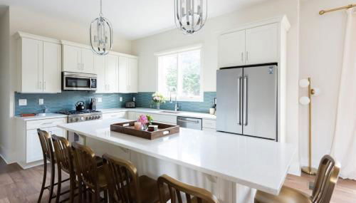 7BR Retreat, Rooftops, Garages, Walkable to Faves 5 Mins to Nissan Stadium, Less than 10 Mins to Broadway, 24 Hr Hospitality, Great for Groups - Foto 2