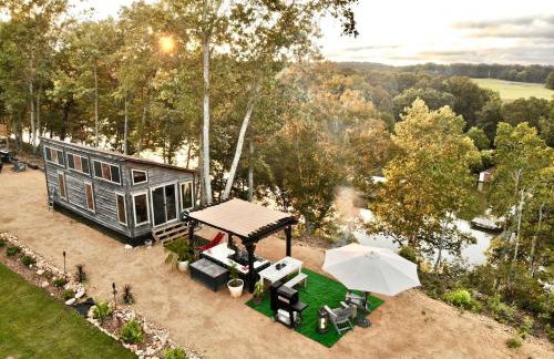 Gorgeous Tiny House with Indoor and Outdoor Lounging Space in Alabama - Foto 33