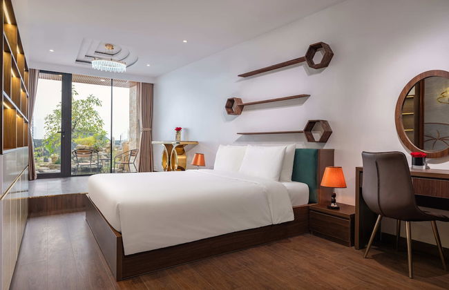 MoonLight Tay Ho - Photo 24